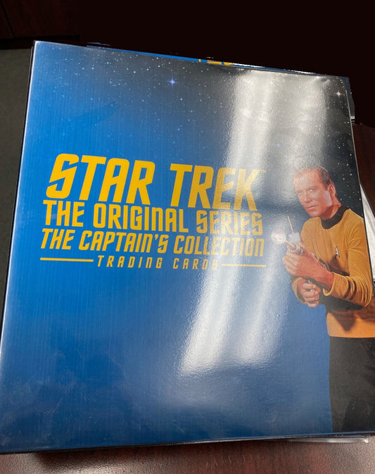 Star Trek The Original Series Captain's Collection Official Album/Binder (2018 Rittenhouse Archives)